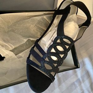 Karen Scott sz 10M wedge Navy evening sandals BNIB, comfortable and glamorous
